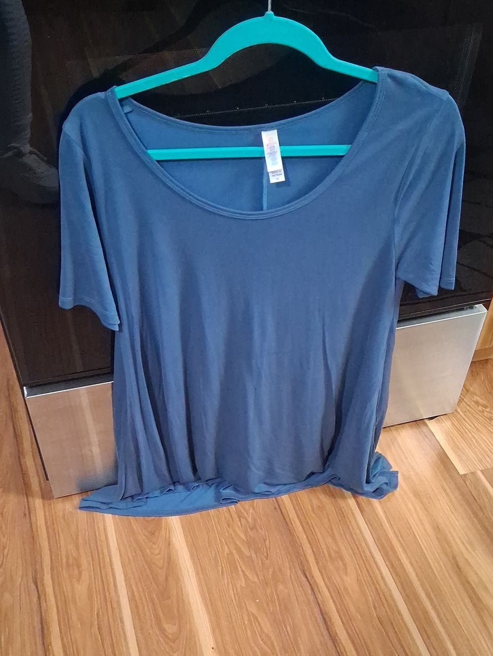 LuLaRoe Blue Scoop Neck Short Sleeve Top